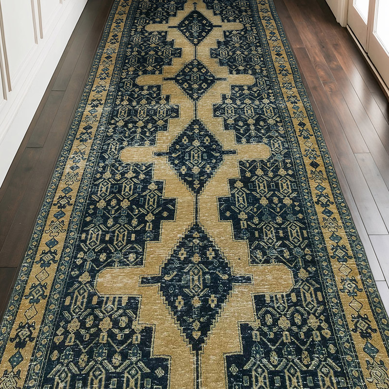 Vintage Turkish Hand-Knotted Rug - 4' 9" x 11' 5" (57" x 137") - K0071962