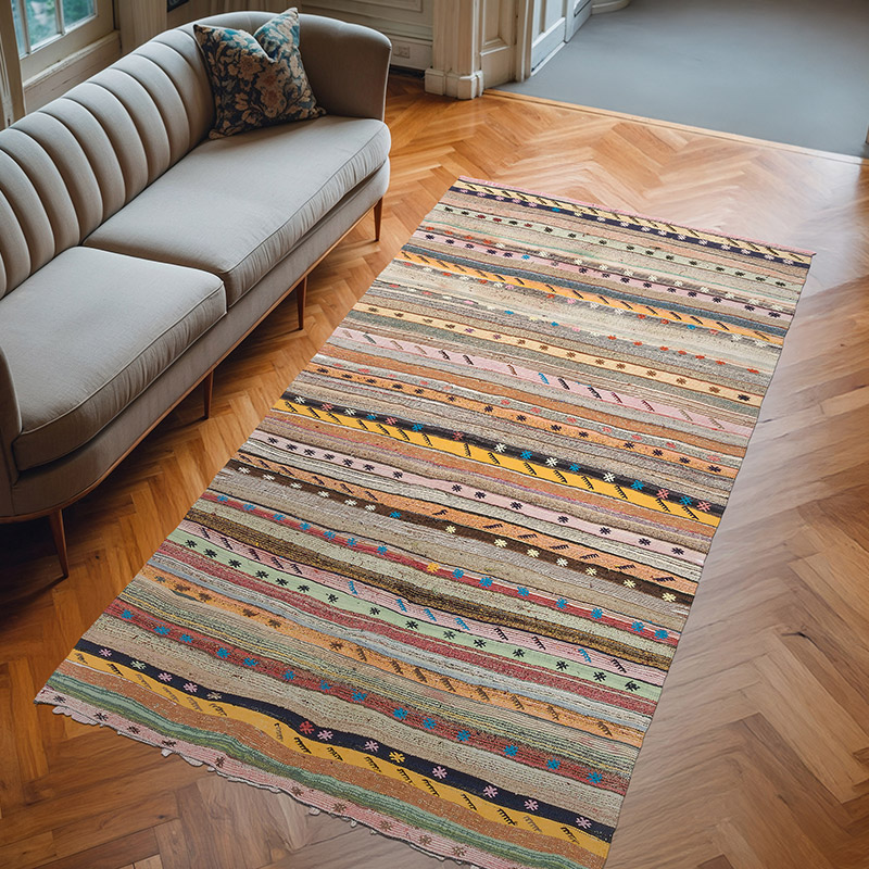 Vintage Turkish Kilim Rug - 5' 2" x 9' 6" (62" x 114") - K0072029