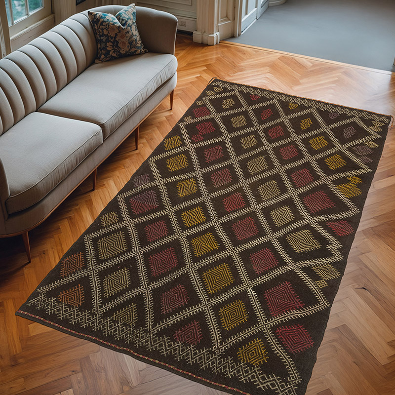 Vintage Anatolian Jijim Rug - 5' 5" x 9' 3" (65" x 111") - K0072235