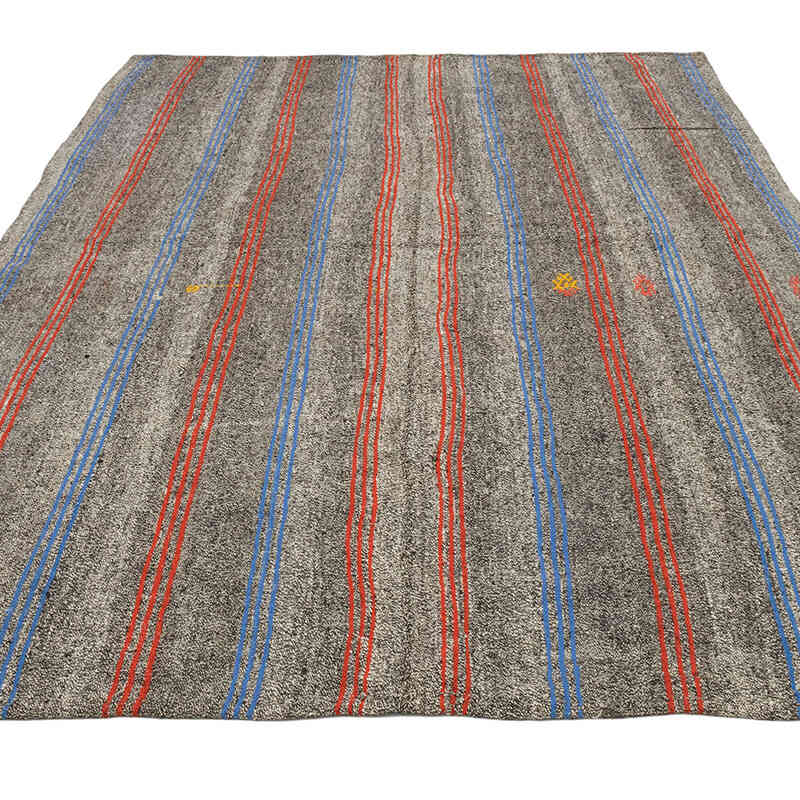 Vintage Anatolian Kilim Rug - 5' 7" x 8' 2" (67" x 98") - K0072259