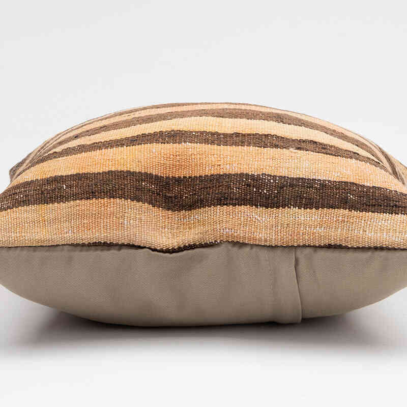Kilim Pillow Cover - 1' 4" x 1' 4" (16" x 16") - K0072693