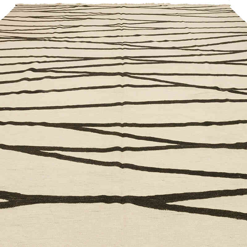 New Handwoven Turkish Kilim Rug - 9' 2" x 13' 8" (110" x 164") - K0072884