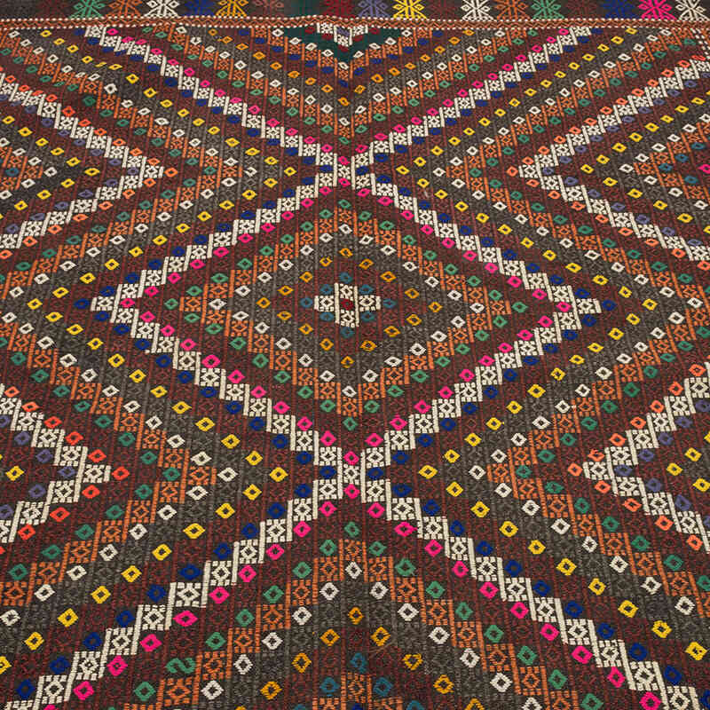 Vintage Anatolian Jijim Rug - 5' 5" x 10' 4" (65" x 124") - K0073194