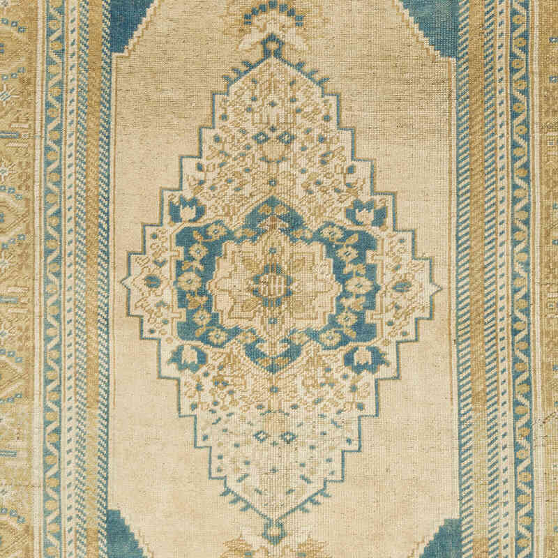 Vintage Turkish Hand-Knotted Rug - 5' 1" x 9' 1" (61" x 109") - K0073958