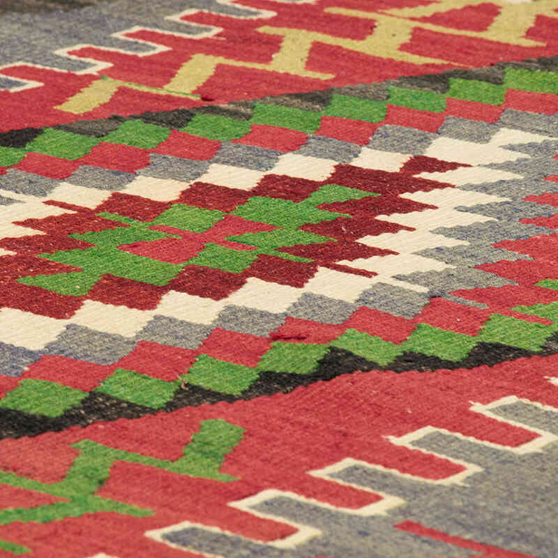 Vintage Esme Kilim Rug - 5' 6" x 9' 8" (66" x 116") - K0074008