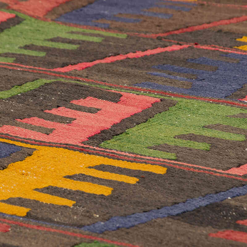 Vintage Mihalic Kilim Rug - 5' 9" x 9' 3" (69" x 111") - K0074069