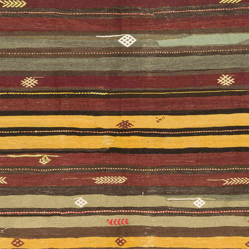 Vintage Artvin Kilim Rug - 5' 11" x 6' 3" (71" x 75") - K0074079