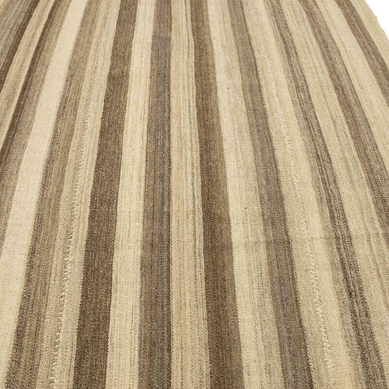 Vintage Anatolian Kilim Rug - 5' 7" x 7' 11" (67" x 95") - K0074087