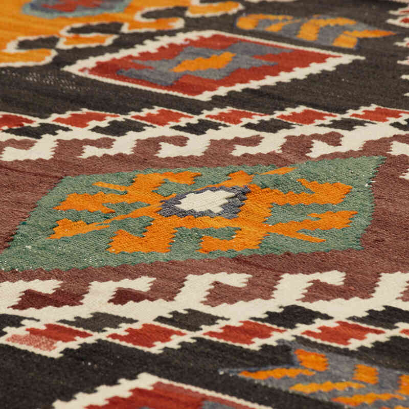 Vintage Caucasian Kilim Rug - 6' 7" x 10' 8" (79" x 128") - K0074088