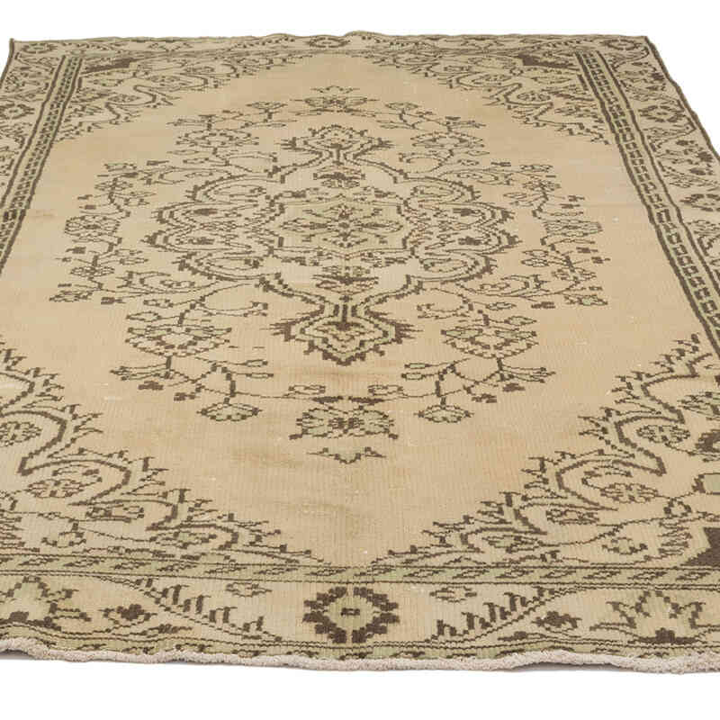 Vintage Turkish Hand-Knotted Rug - 5' 7" x 8' 10" (67" x 106") - K0074162