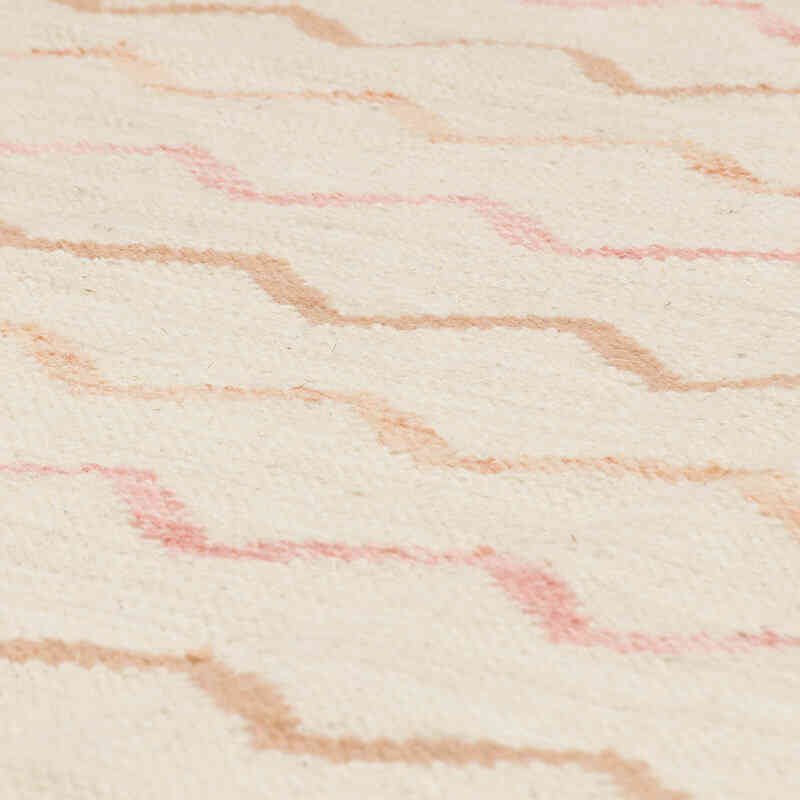 New Hand-Woven Kilim Rug - 5' 2" x 7' 10" (62" x 94") - K0074274