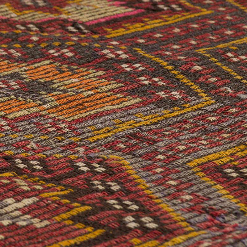 Vintage Anatolian Jijim Rug - 5' 1" x 11' 1" (61" x 133") - K0074649
