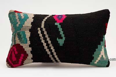 Kilim Pillow Cover - 1' 8" x 1'  (20" x 12")