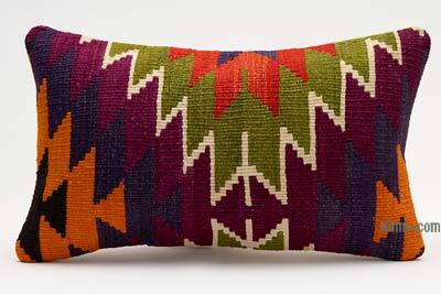Kilim Pillow Cover - 1' 8" x 1'  (20" x 12")