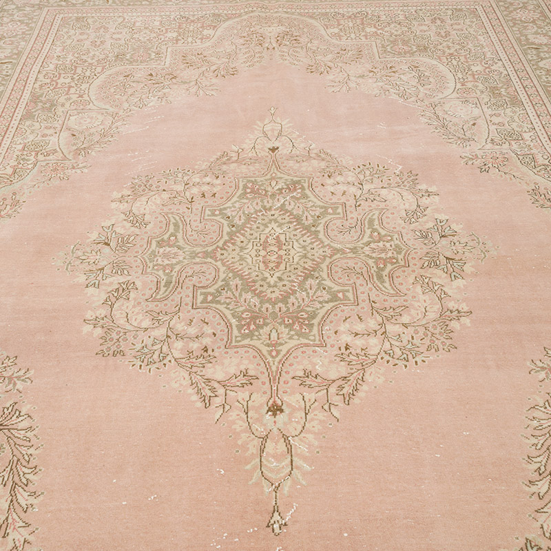 Vintage Turkish Hand-Knotted Rug - 6' 9" x 10'  (81" x 120") - K0075668