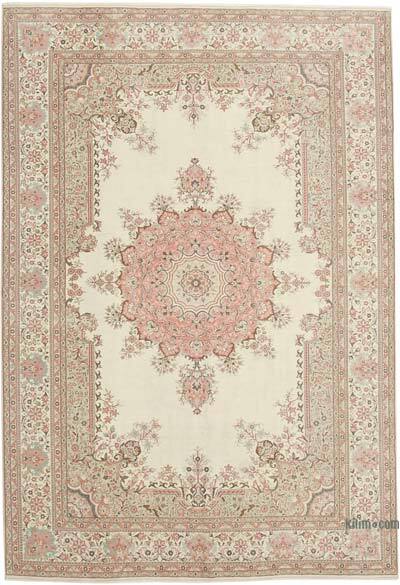 Vintage Turkish Hand-Knotted Rug - 6' 9" x 9' 10" (81" x 118")
