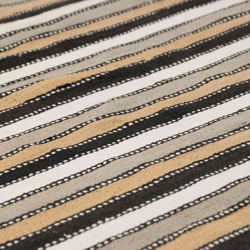 Vintage Anatolian Flatweave - 5' 4" x 7' 1" (64" x 85") - K0077026