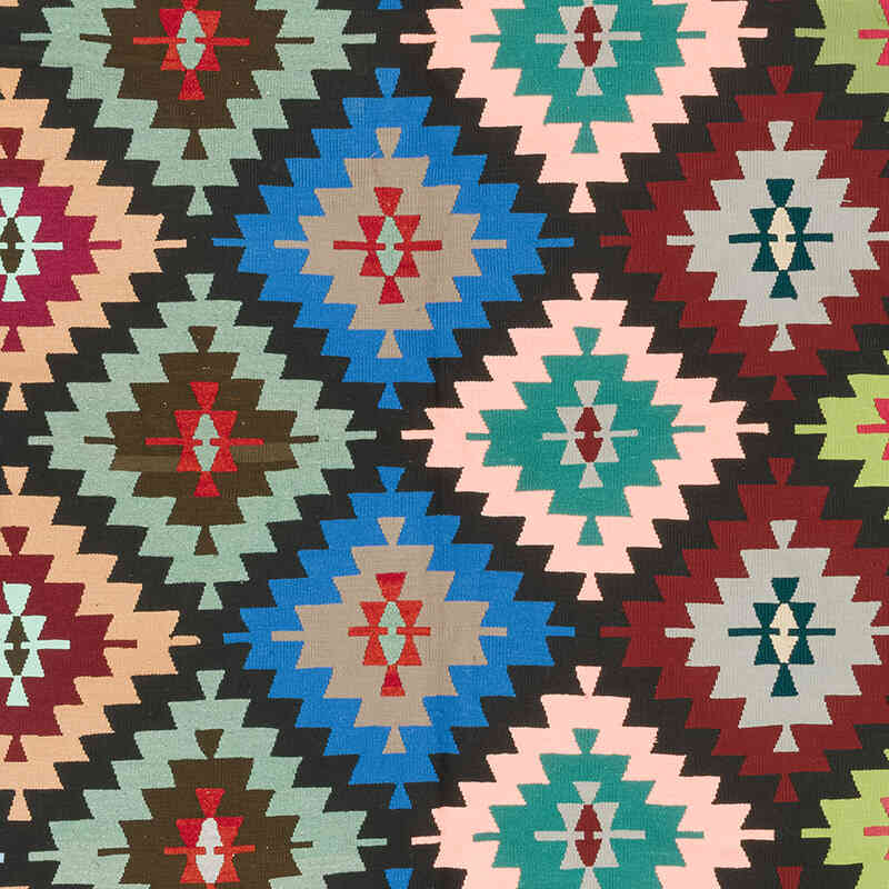 Vintage Turkish Kilim Rug - 5' 7" x 7' 11" (67" x 95") - K0077911