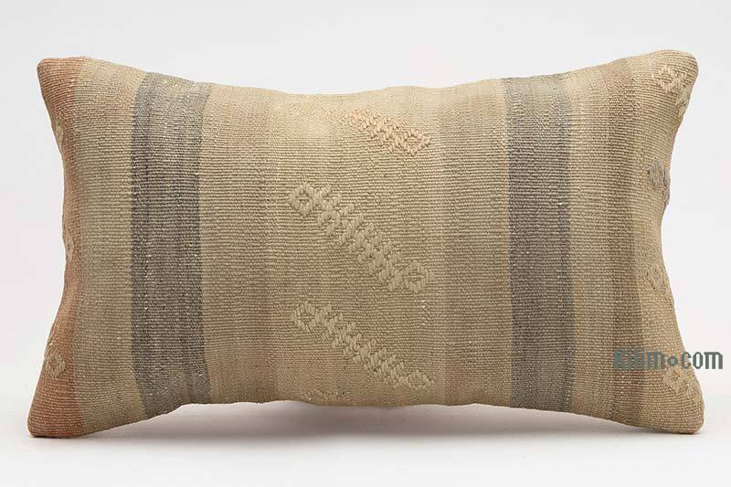 Kilim Pillow Cover - 1' 8" x 1'  (20" x 12") - K0078014