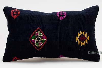 Kilim Pillow Cover - 1' 8" x 1'  (20" x 12")