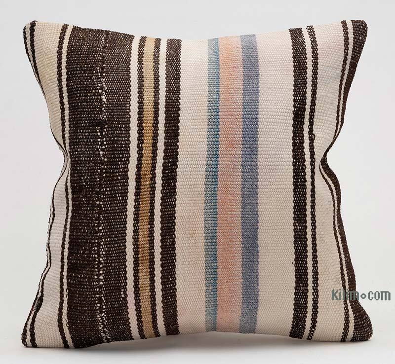 Kilim Pillow Cover - 1' 4" x 1' 4" (16" x 16") - K0078259