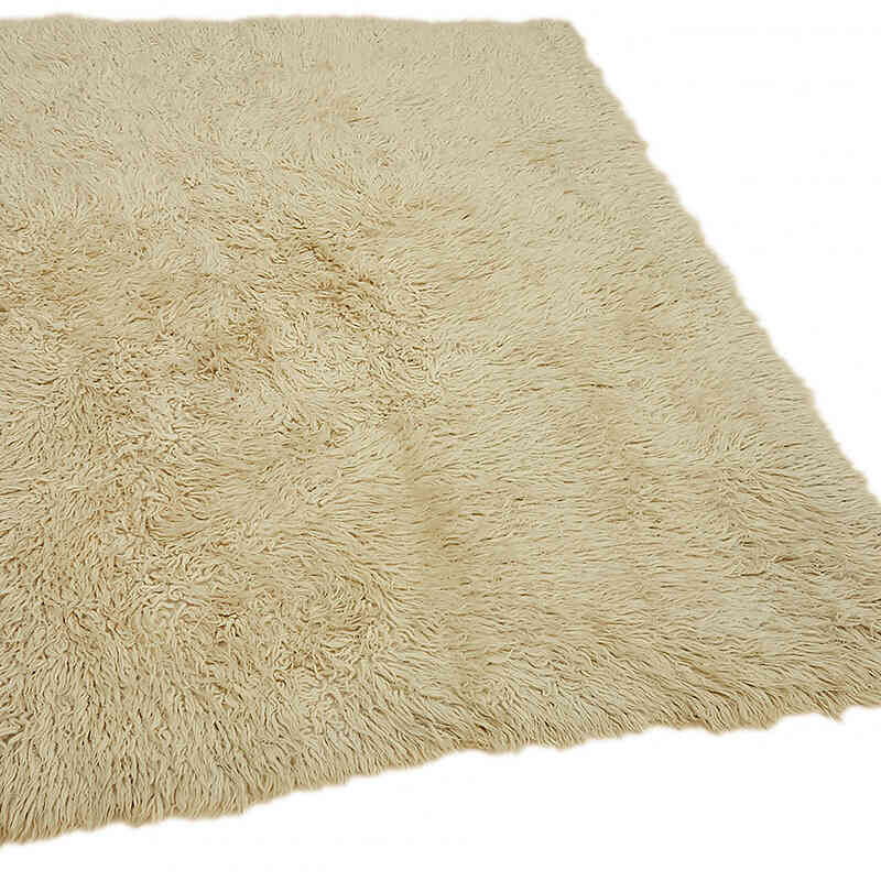 Vintage Anatolian Tulu Rug - 4' 1" x 5' 6" (49" x 66") - K0078954