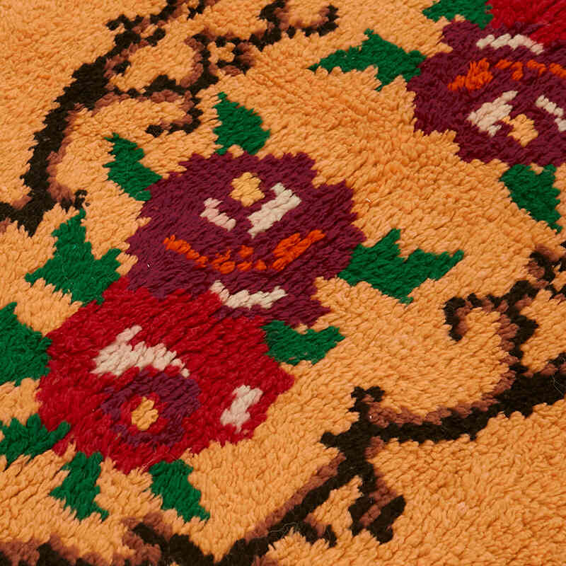 Vintage Anatolian Tulu Rug - 4' 11" x 6' 9" (59" x 81") - K0079038