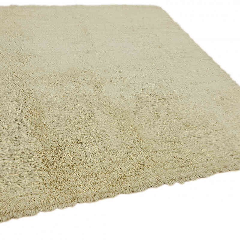 Vintage Anatolian Tulu Rug - 6' 10" x 7' 5" (82" x 89") - K0079054