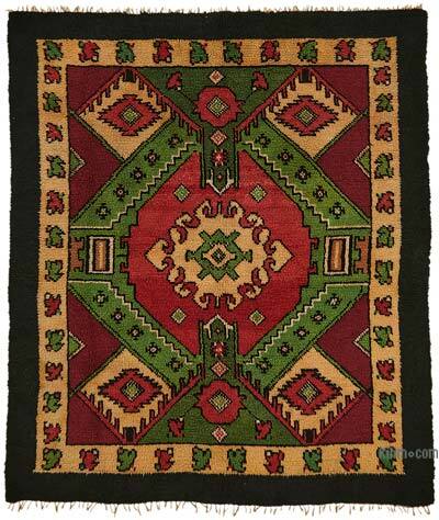 Vintage Anatolian Tulu Rug - 6' 4" x 7' 4" (76" x 88")