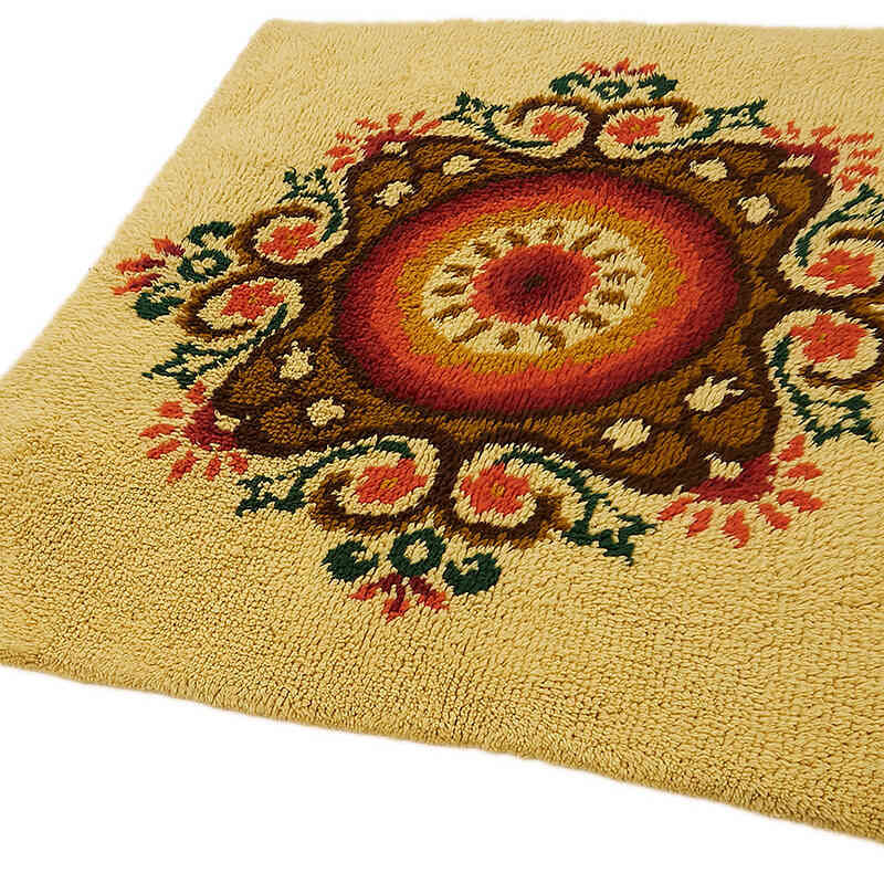 Vintage Anatolian Tulu Rug - 4' 9" x 5' 2" (57" x 62") - K0079080