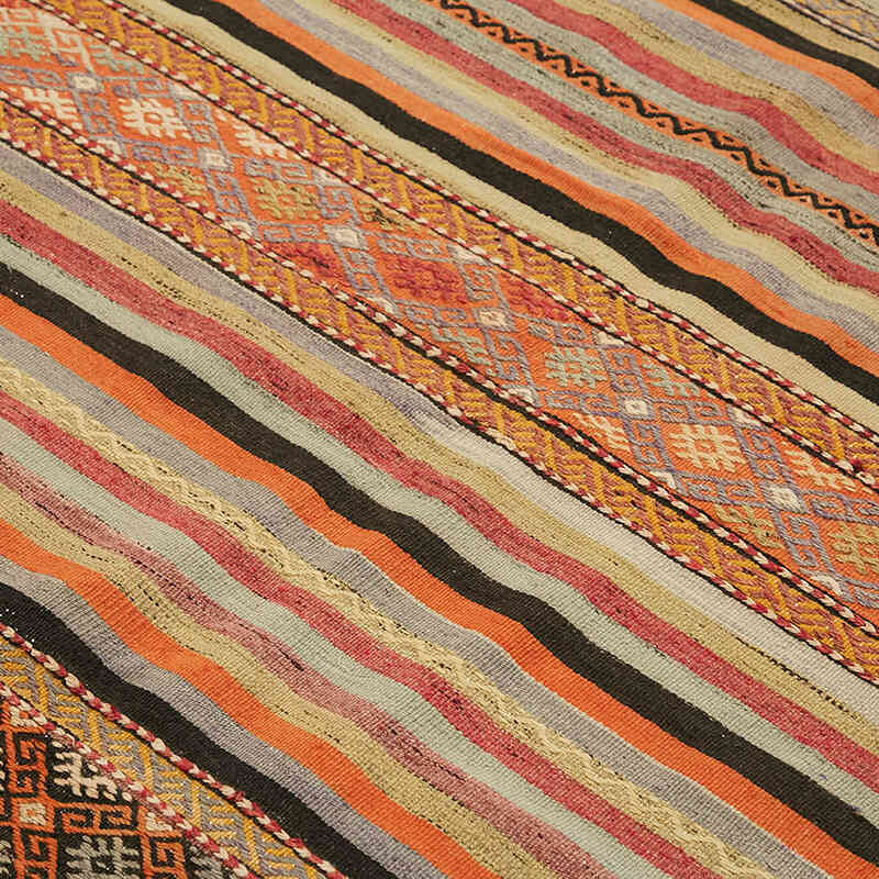 Vintage Anatolian Kilim Rug - 5' 7" x 6' 4" (67" x 76") - K0079094