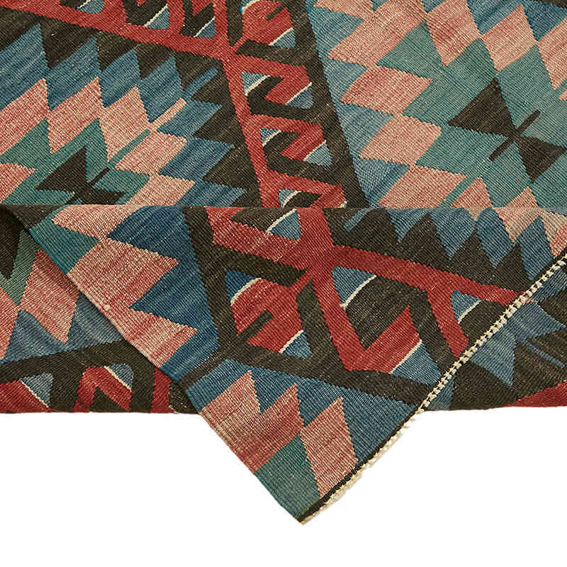 Vintage Anatolian Kilim Rug - 5' 2" x 9' 9" (62" x 117") - K0079125