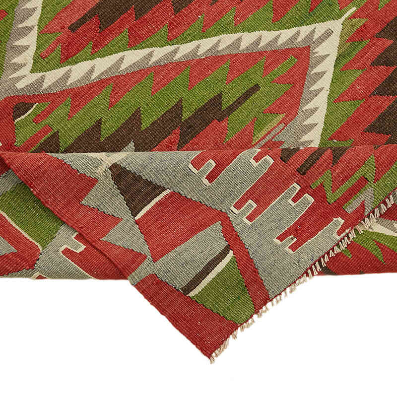 Vintage Anatolian Kilim Rug - 5' 10" x 9' 5" (70" x 113") - K0079133