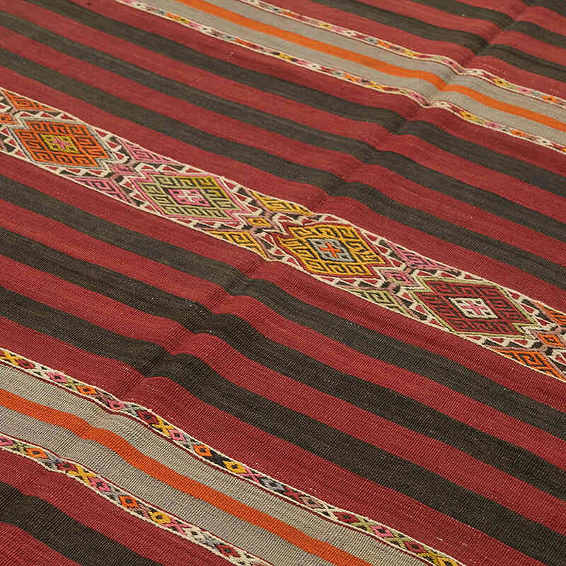 Vintage Balikesir Kilim Rug - 5' 11" x 9' 9" (71" x 117") - K0079139
