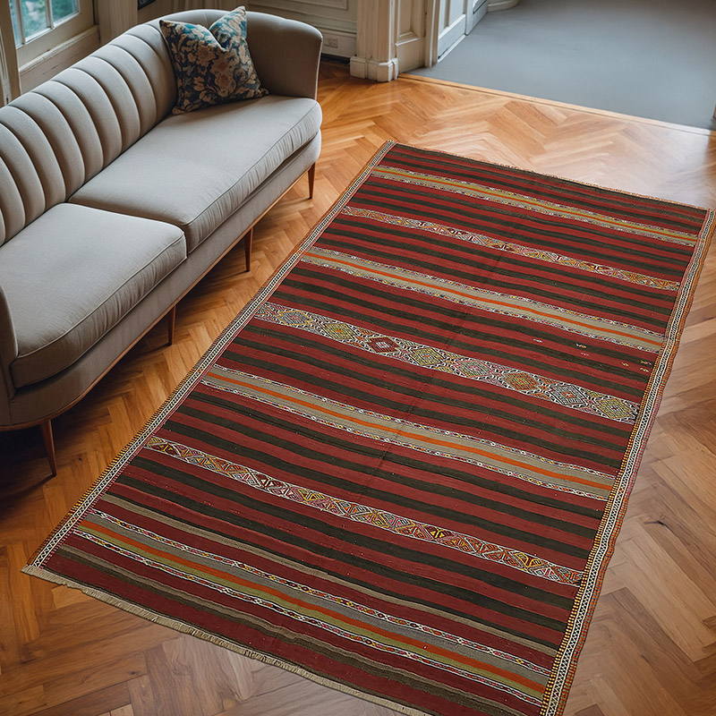 Vintage Balikesir Kilim Rug - 5' 11" x 9' 9" (71" x 117") - K0079139