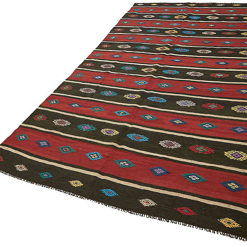 Vintage Anatolian Kilim Rug - 5' 7" x 10' 6" (67" x 126") - K0079145