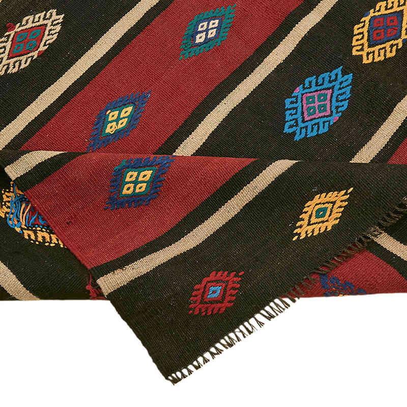 Vintage Anatolian Kilim Rug - 5' 7" x 10' 6" (67" x 126") - K0079145