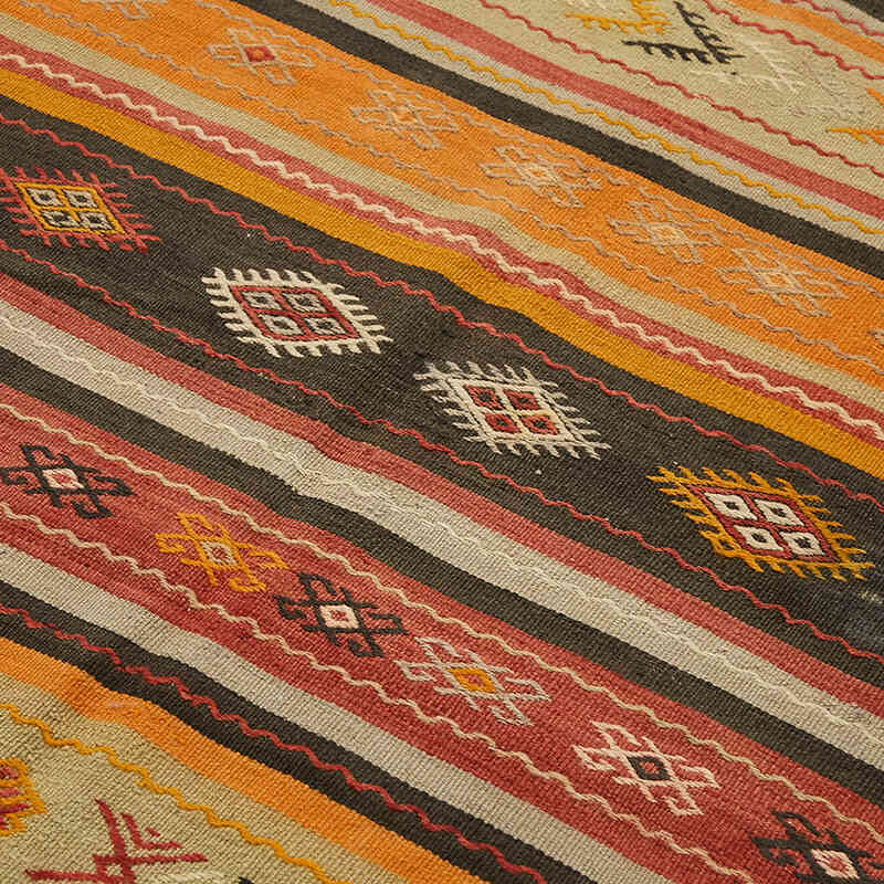 Vintage Anatolian Kilim Rug - 5'  x 8' 8" (60" x 104") - K0079153