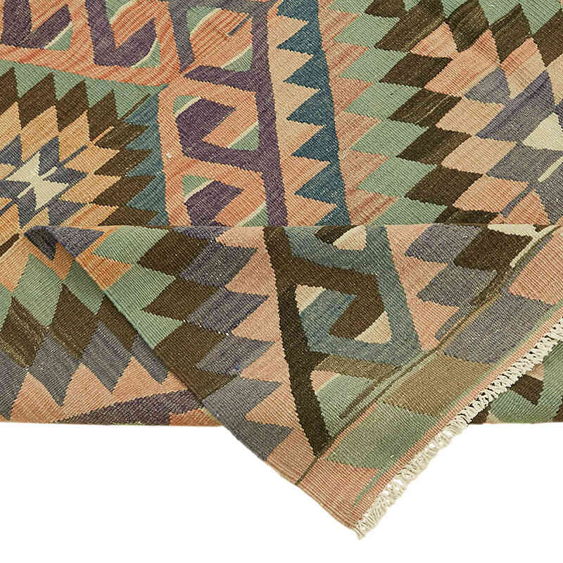 Vintage Anatolian Kilim Rug - 5' 9" x 10' 8" (69" x 128") - K0079156
