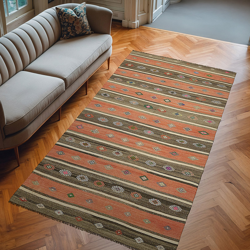Vintage Anatolian Kilim Rug - 5' 8" x 10' 4" (68" x 124") - K0079163