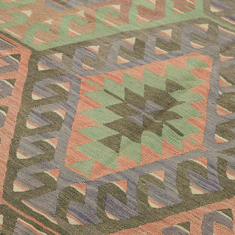 Vintage Anatolian Kilim Rug - 5' 6" x 10' 10" (66" x 130") - K0079171