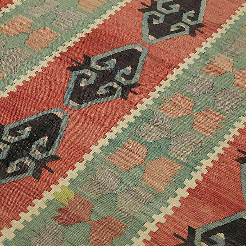 Vintage Anatolian Kilim Rug - 6' 5" x 10' 6" (77" x 126") - K0079179