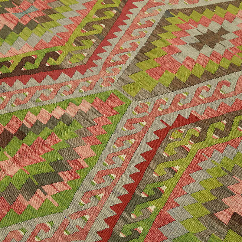 Vintage Anatolian Kilim Rug - 6' 8" x 9' 5" (80" x 113") - K0079186
