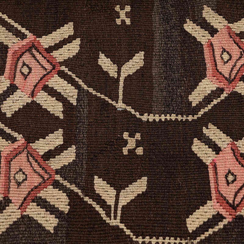 Vintage Artvin Kilim Rug - 5' 5" x 10' 2" (65" x 122") - K0079274