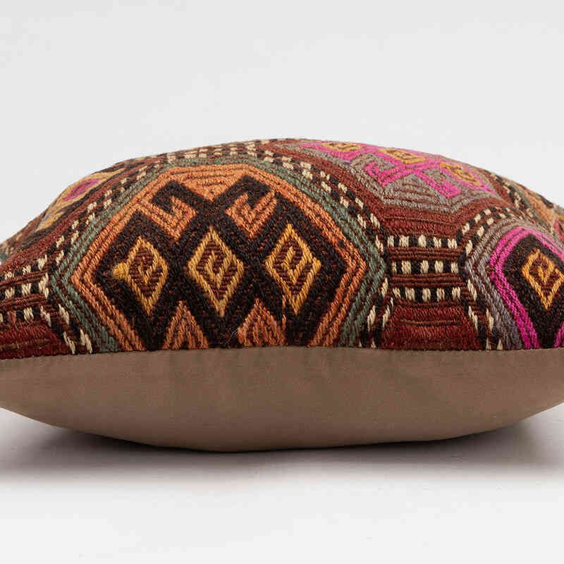 Kilim Pillow Cover - 1' 4" x 1' 4" (16" x 16") - K0079378