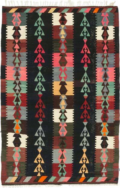 Vintage Karakecili Kilim Rug - 5' 11" x 8' 11" (71" x 107")