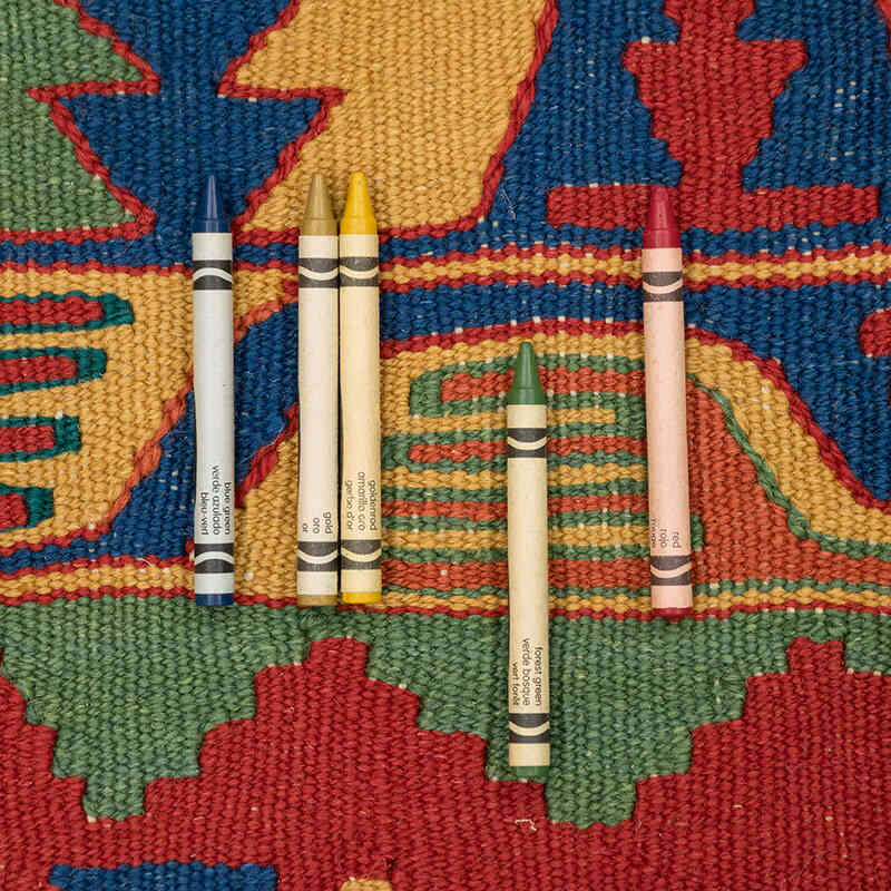 New Handwoven Turkish Kilim Rug - 3' 11" x 5' 7" (47" x 67") - K0080428