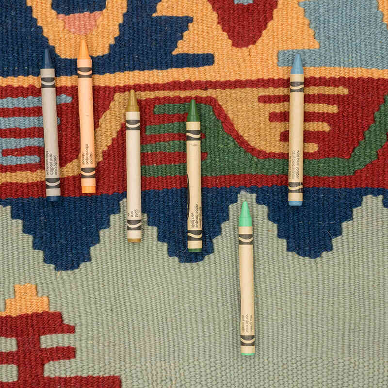New Handwoven Turkish Kilim Rug - 4'  x 5' 11" (48" x 71") - K0080480