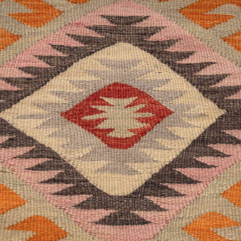 Vintage Afyon Kilim Rug - 5' 9" x 10' 2" (69" x 122") - K0080710