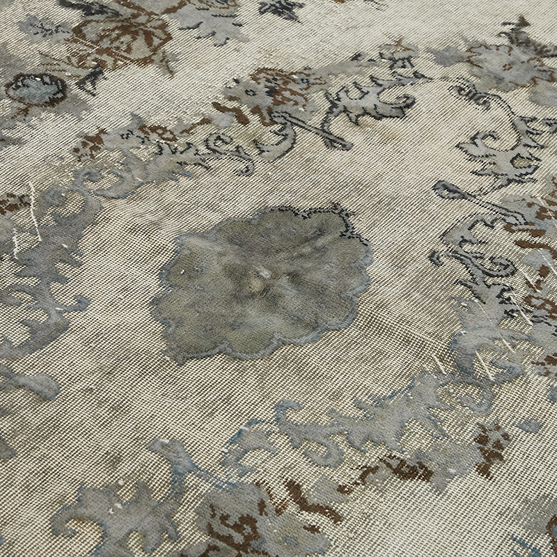 Hand Carved Over-Dyed Rug - 5' 7" x 9' 11" (67" x 119") - K0080821